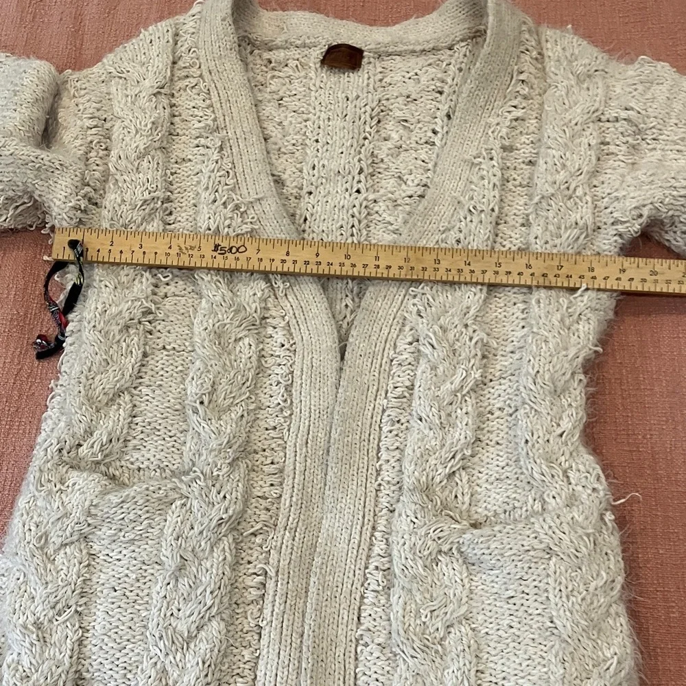 POL small wm’s oversized Cream Cable Knit Cardigan - FLAWED - Picture 8 of 16